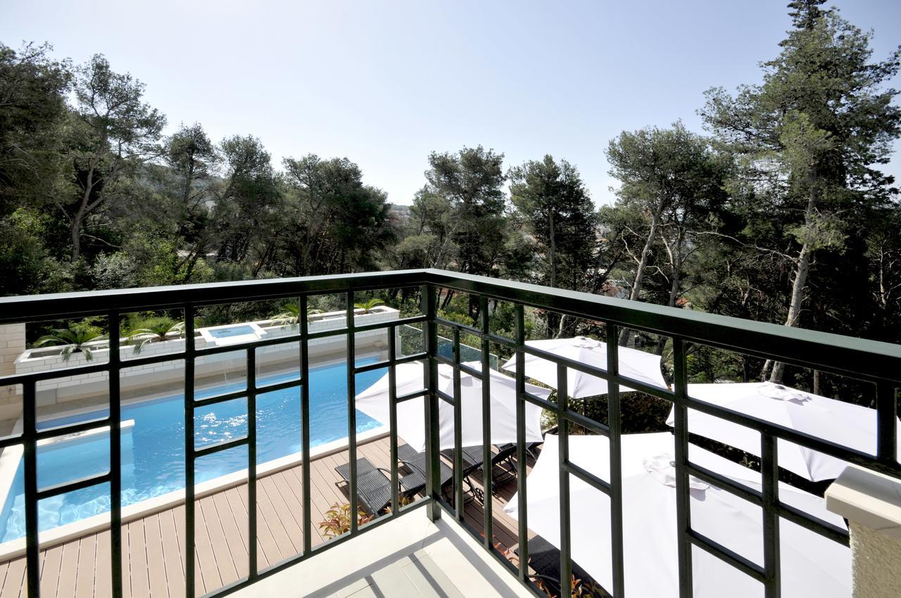 Villa Fani - Apartments In โตรกีร์ ภายนอก รูปภาพ